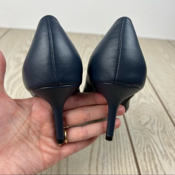 French Connection Kate Classic Pointy Toe Stiletto Pump 10 Navy Faux Leather $98 - Picture 7 of 9